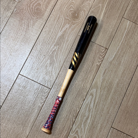 Kids Black and Gold Baseball Bat